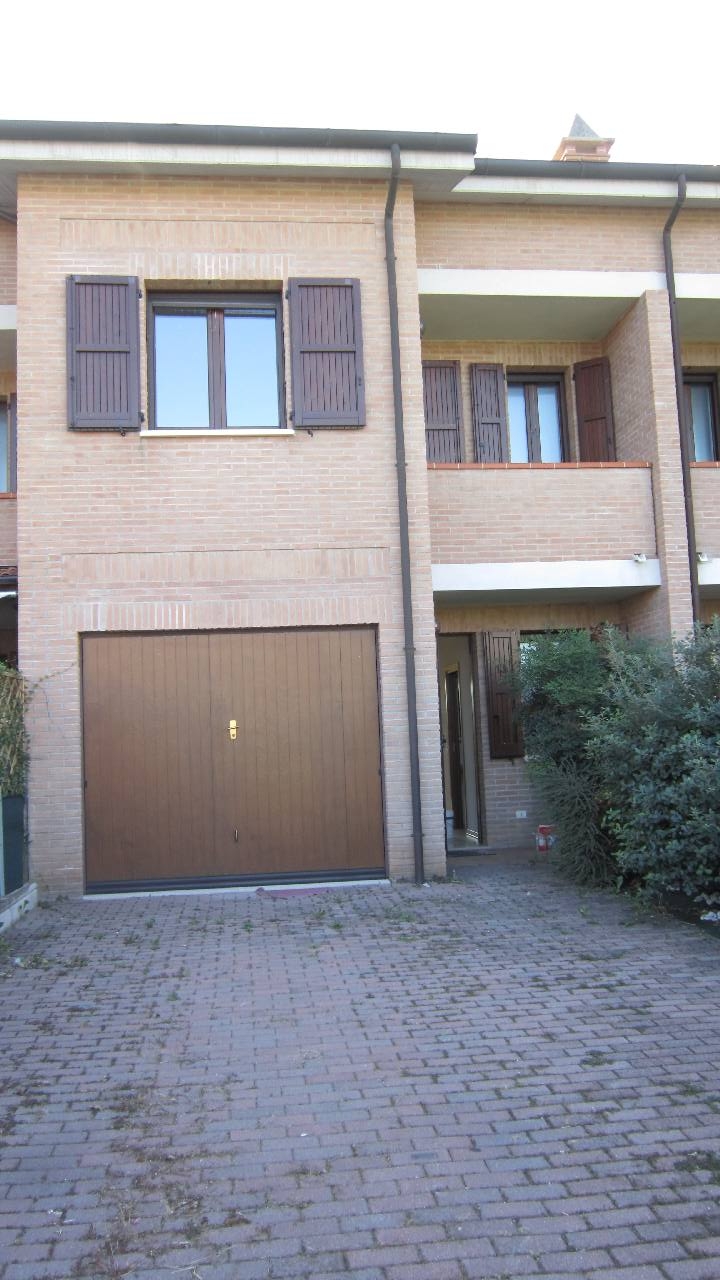  ferrara vendita quart: s. martino area-casa