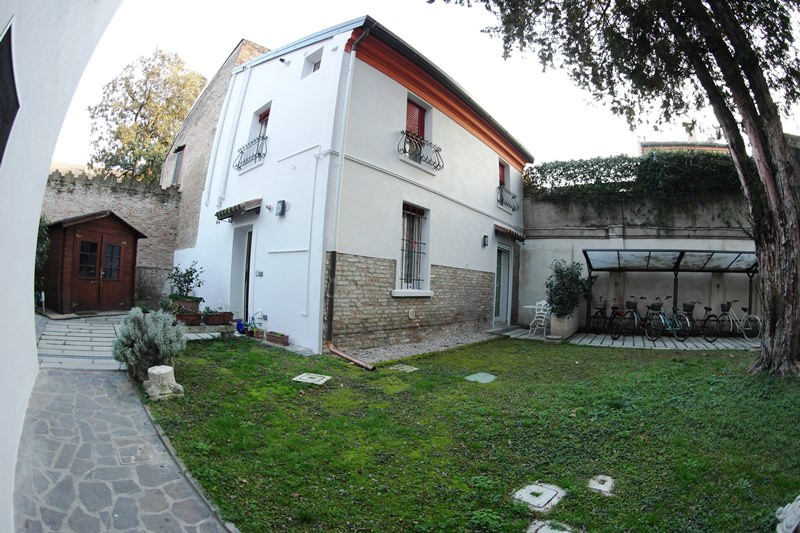 Appartamento FERRARA vendita  Centro Storico  AREA CASA