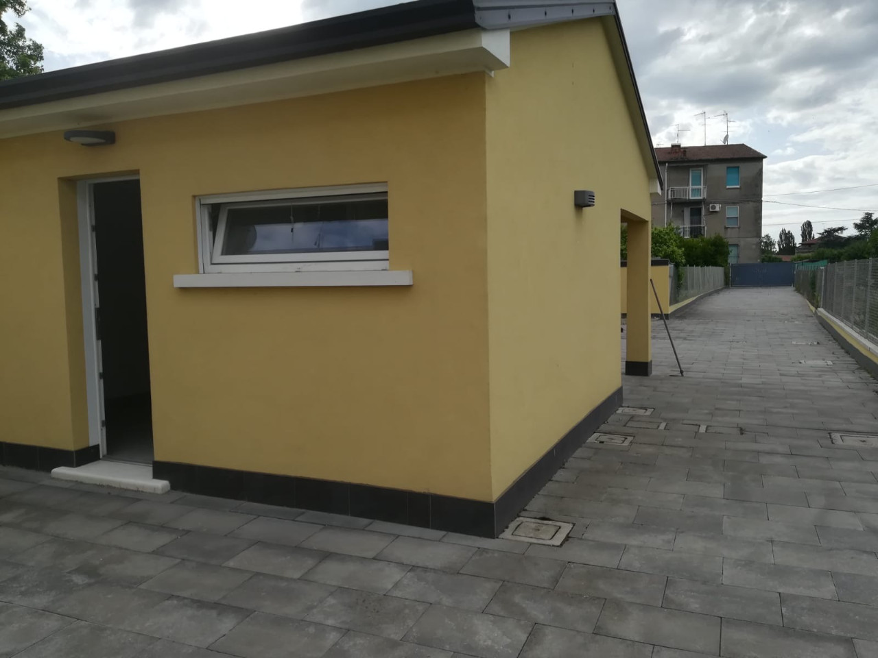 Villa Unifamiliare - Indipendente FERRARA vendita  Pontelagoscuro  AREA CASA