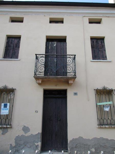 Villa Unifamiliare - Indipendente FICAROLO vendita  Ficarolo  LA TORRE IMMOBILIARE