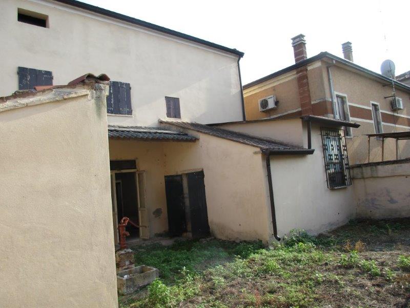 Villa Unifamiliare - Indipendente FICAROLO vendita  Ficarolo  LA TORRE IMMOBILIARE
