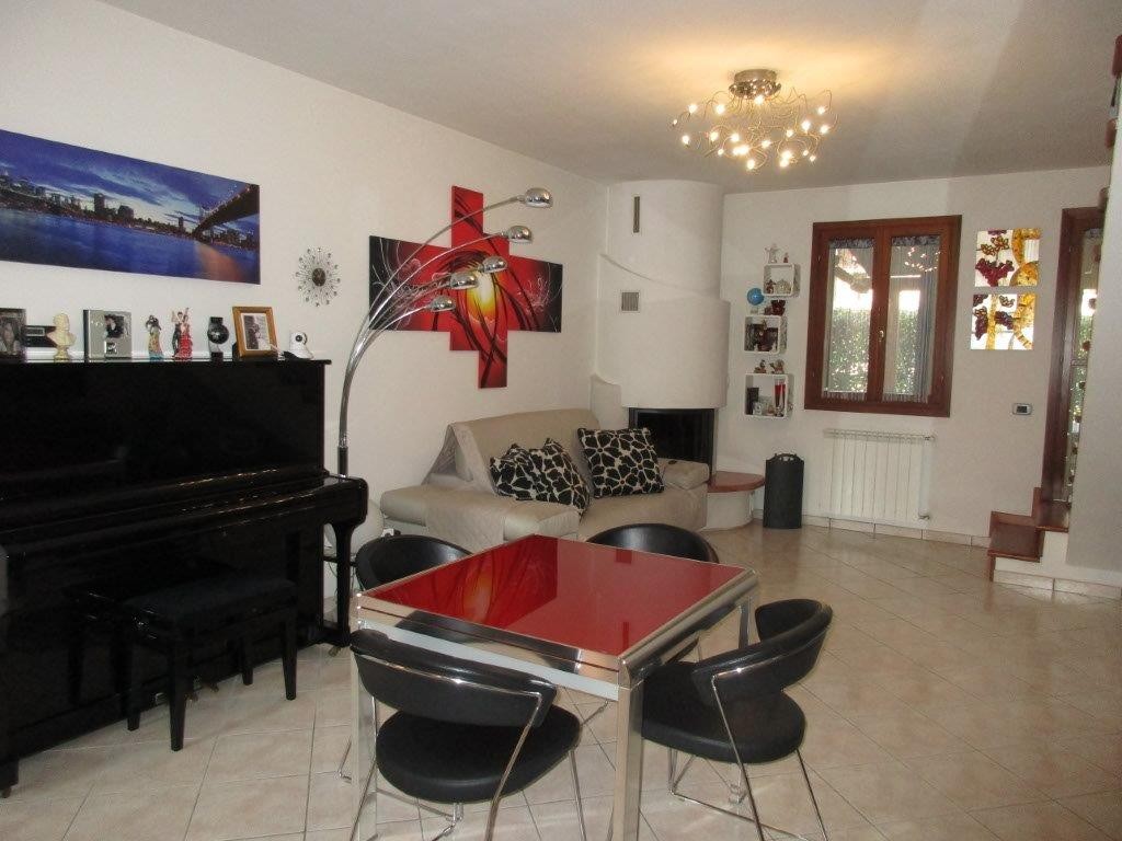 Villa Affiancata - Schiera OCCHIOBELLO vendita  Occhiobello  LA TORRE IMMOBILIARE