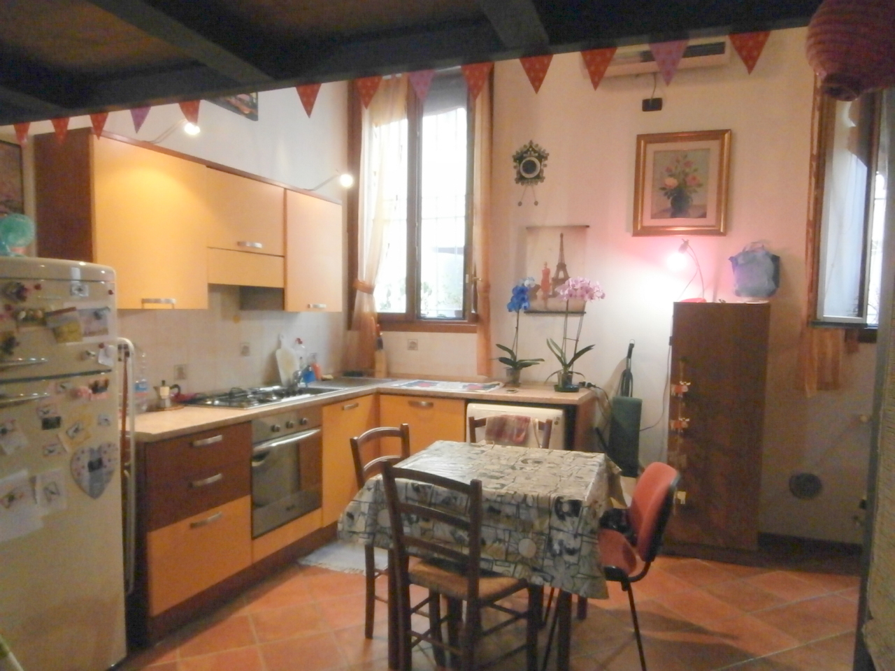  ferrara affitto quart: centro storico bozzolani immobiliare