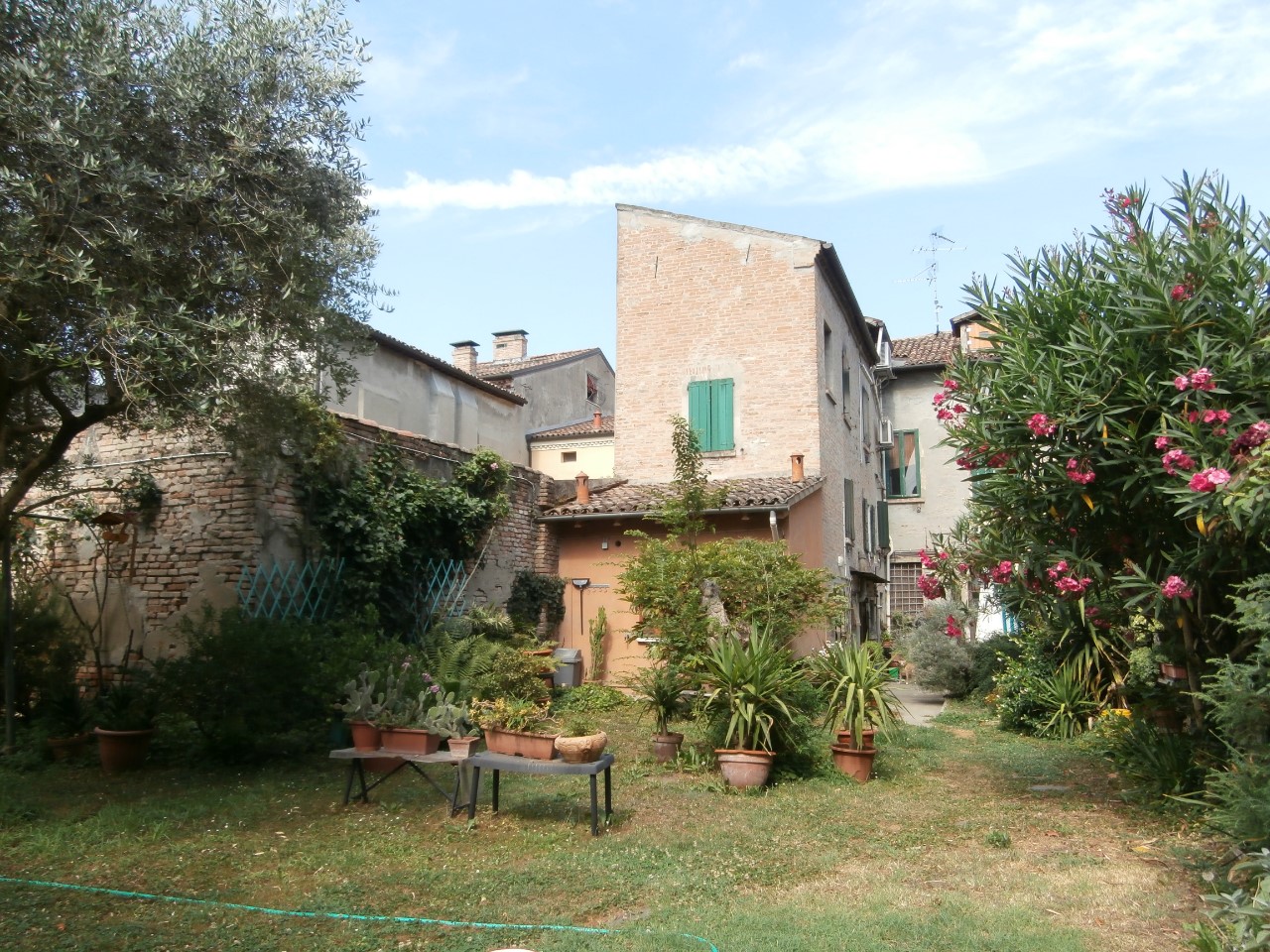 Villa Unifamiliare - Indipendente FERRARA vendita  Centro Storico  BOZZOLANI IMMOBILIARE