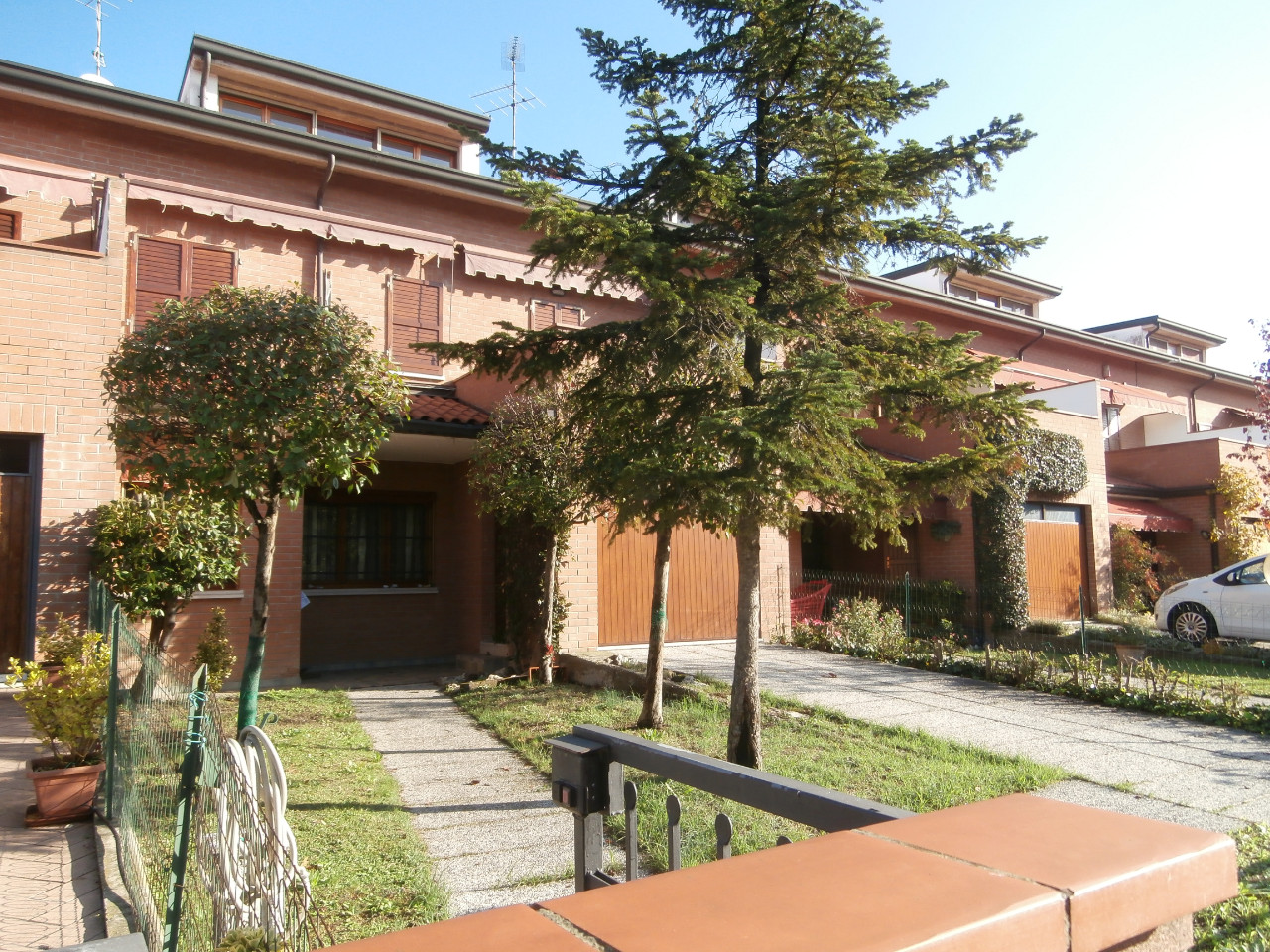 Villa Affiancata - Schiera FERRARA affitto  Via Bologna  BOZZOLANI IMMOBILIARE