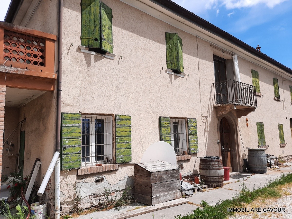 Villa Unifamiliare - Indipendente FERRARA vendita  Montalbano  IMMOBILIARE CAVOUR