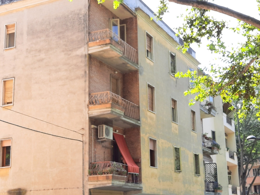  ferrara vendita quart: entro mura immobiliare cavour