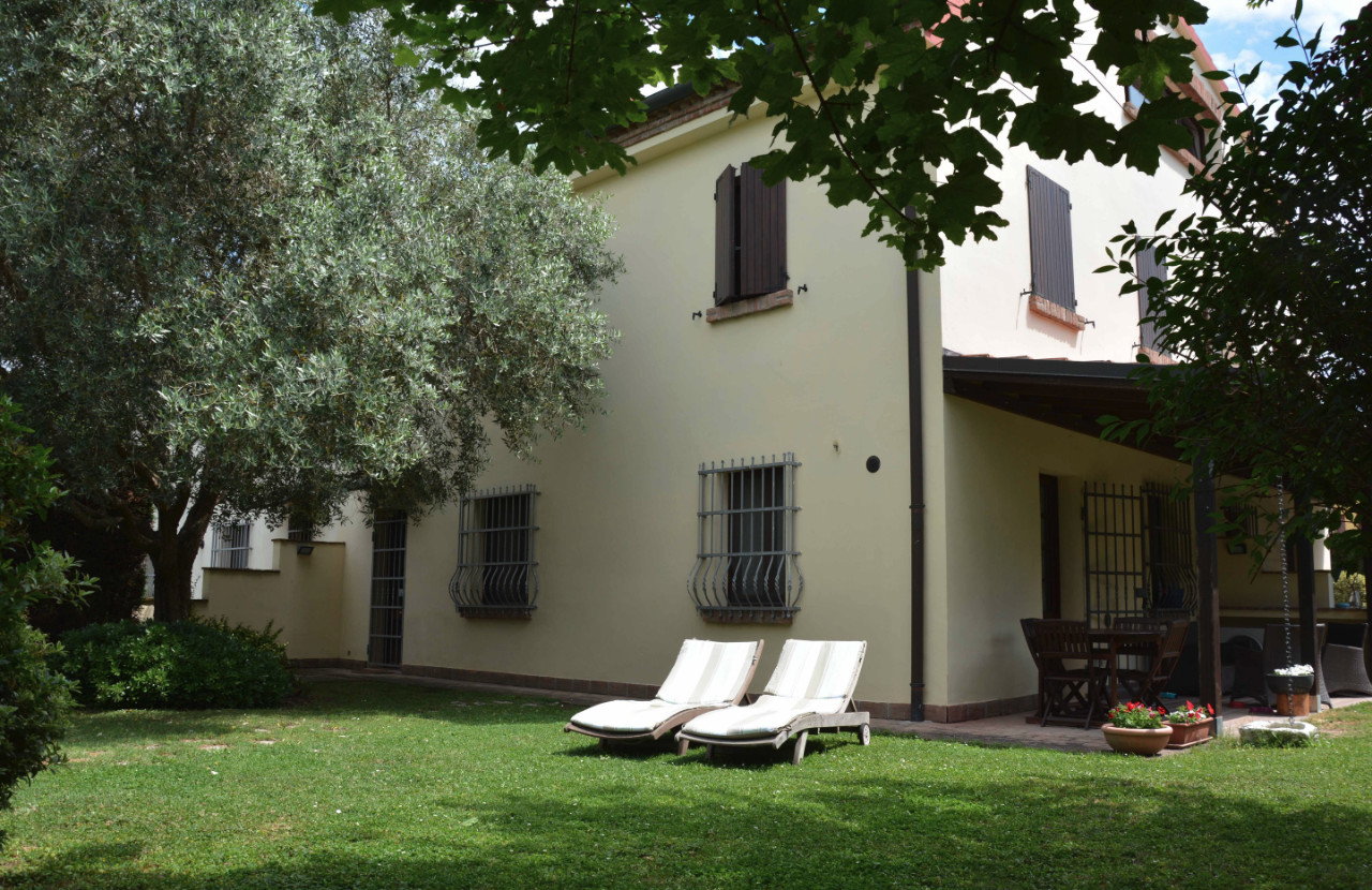  ferrara vendita quart: aguscello le case intermedia