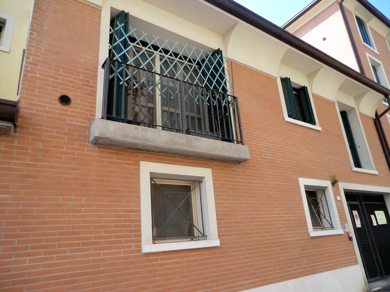  ferrara vendita quart: fuori mura le case intermedia