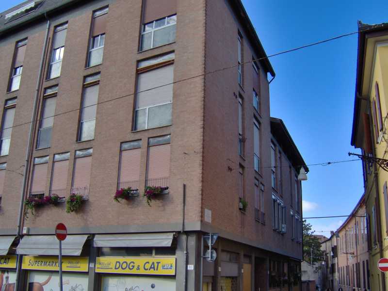  ferrara affitto quart: centro storico living studio immobiliare