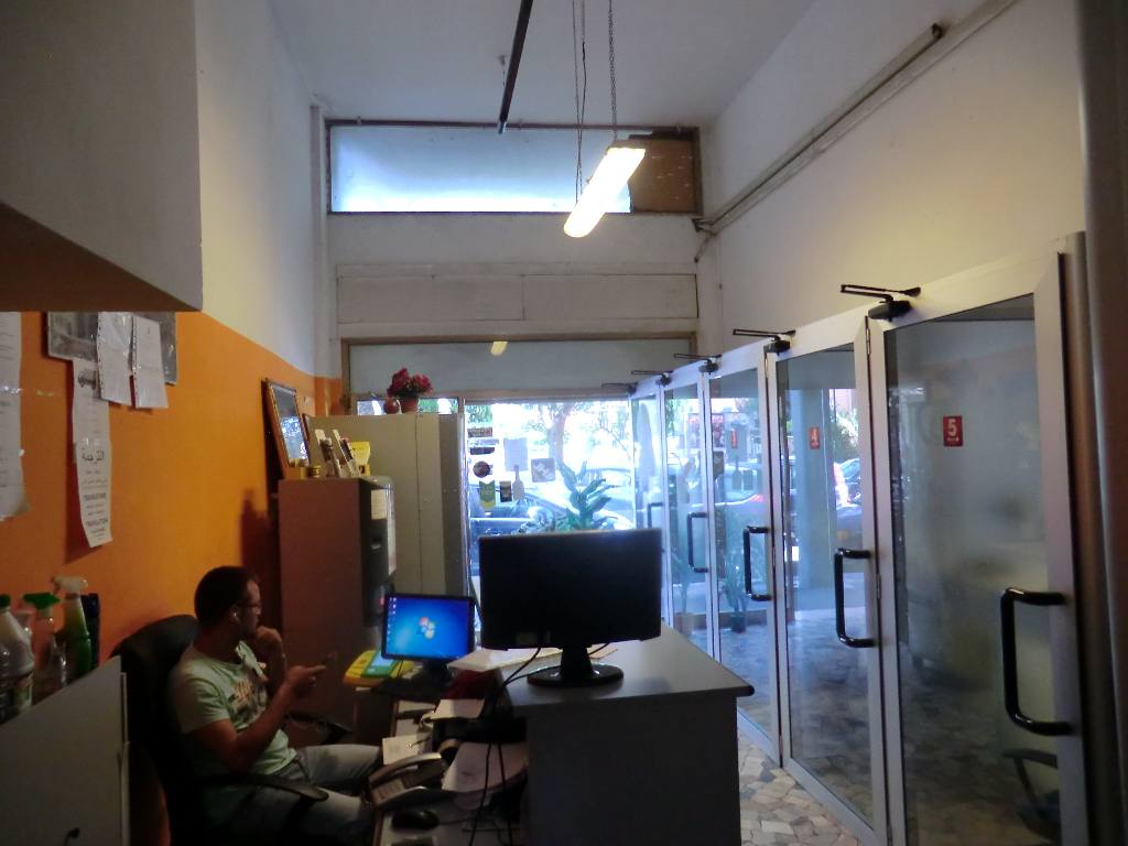 Negozio - Loc.Com. FERRARA vendita  Entro Mura  LIVING STUDIO IMMOBILIARE