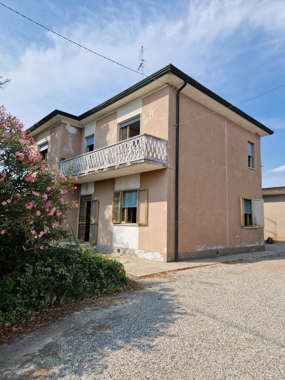 Casa indipendente in vendita a Ferrara (FE)