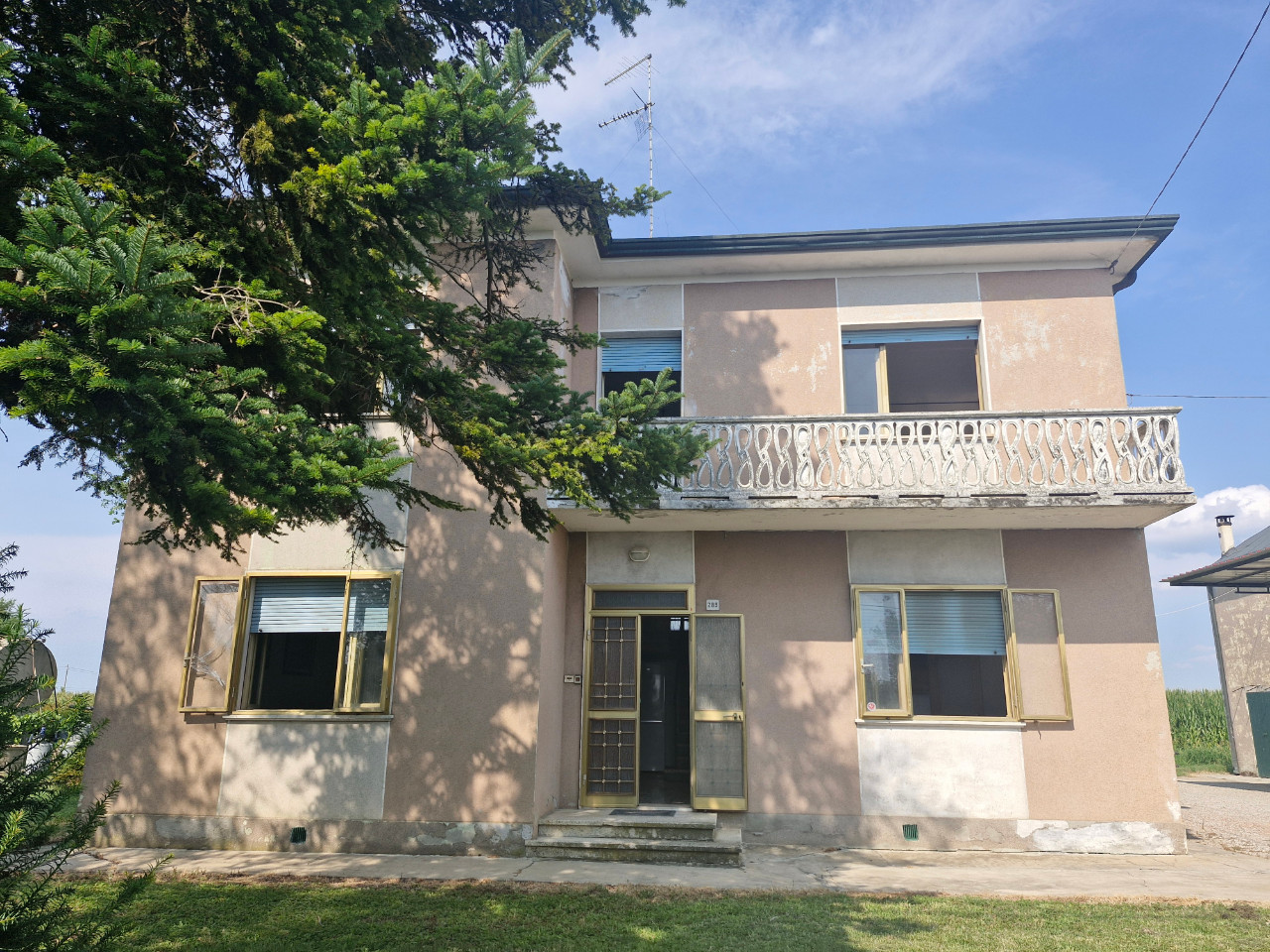 Casa indipendente in vendita a Ferrara (FE)