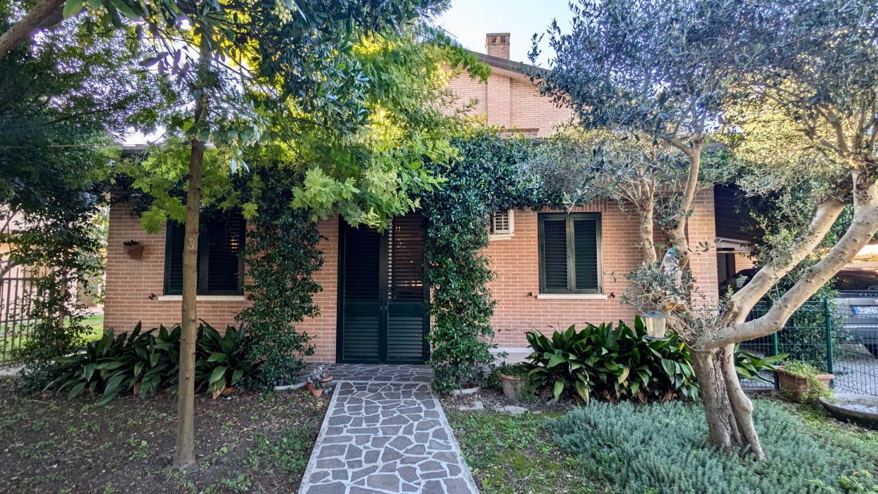 Villa Indipendente in vendita Ferrara Zona Francolino