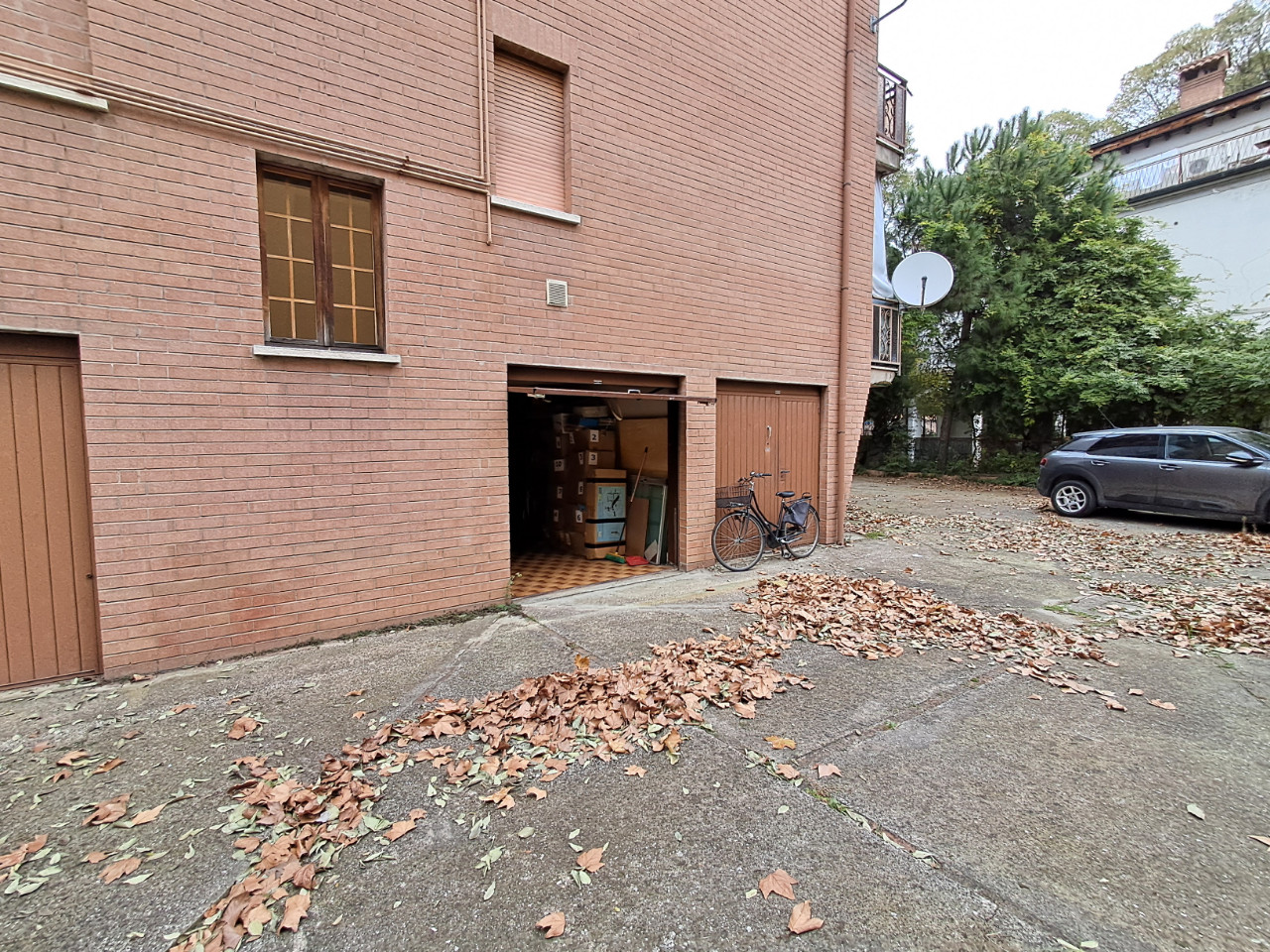 Garage in vendita Ferrara Zona Entro Mura