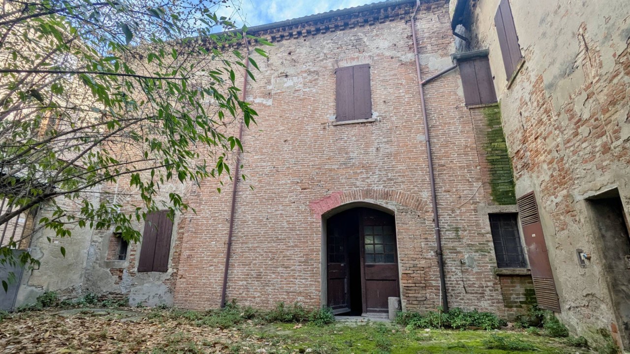 Palazzo in vendita Ferrara Zona Centro Storico