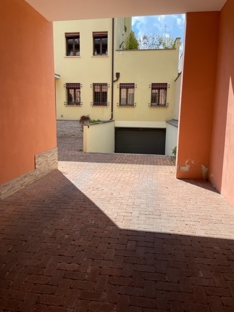 Monolocale in vendita Ferrara Piazza Ariostea