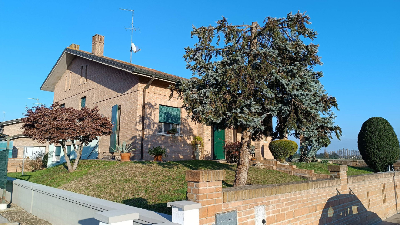 Villa Indipendente in vendita Tresigallo